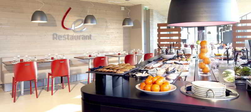 Campanile Nantes Centre - Saint Jacques Hotell Restaurant bilde